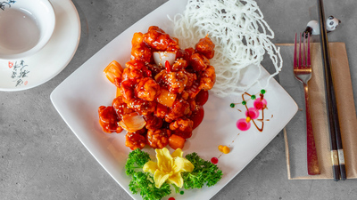 菠萝咕噜肉 Sweet & Sour Pork with Pineapples