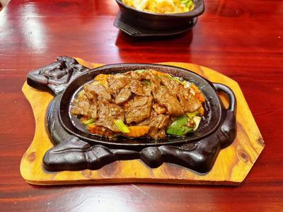 蒙古牛肉 Mongolian Beef